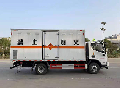 东港爆破器材运输车