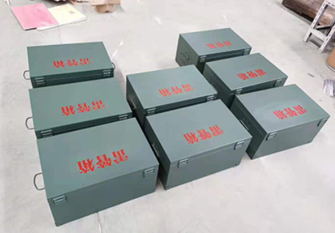 东港炸药箱和雷管箱一般是怎么存放的？