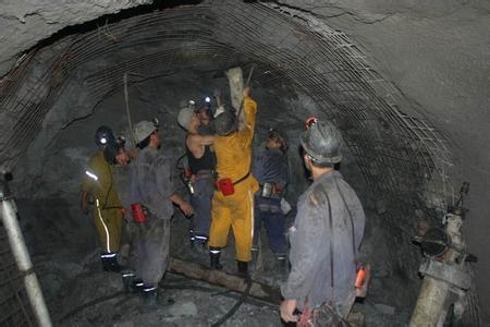 东港工程爆破中的危险因素分析以及应对工程爆破危险的措施